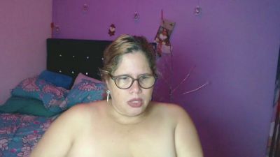 EliTaylor webcam model stream image