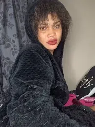 cardibabe webcam model stream image