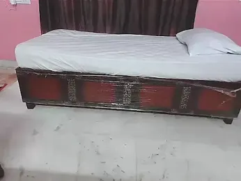 sunitha-3 webcam model stream image