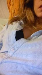 Lara33000 webcam model stream image