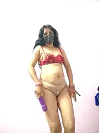 Priyaji7575 webcam stripchat model stream image