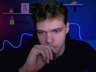 lucas-long webcam model stream image