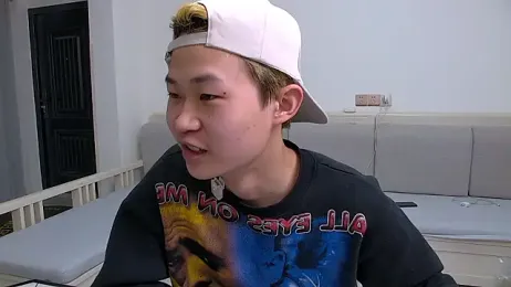 Chili-001 webcam stripchat model stream image