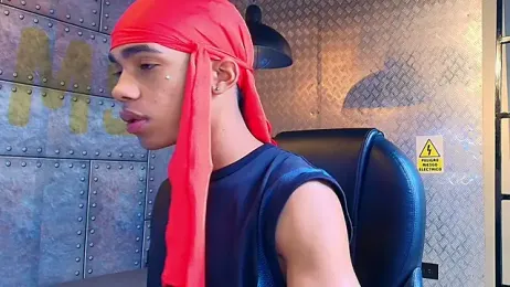 AlanCutee webcam model stream image