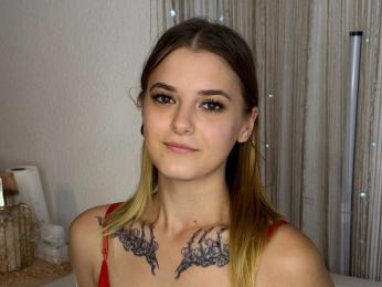 SuzyMiu webcam model stream image