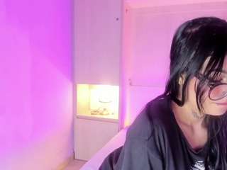 miaturnner webcam model stream image