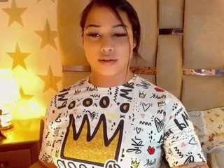 liz-quinny webcam model stream image