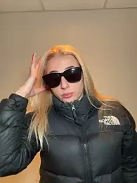 Strongqueen webcam model stream image