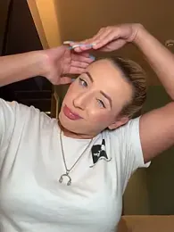Strongqueen webcam model stream image