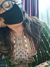 Aishwaryaa_69 webcam model stream image