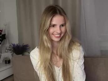 fluffy_angel webcam model stream image