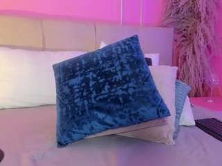 emelyy-carter webcam model stream image