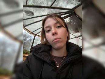 Blaackberry webcam model stream image