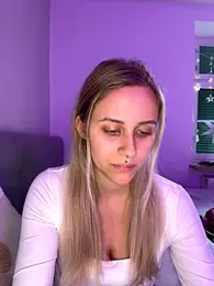 lunawolf21 webcam model stream image