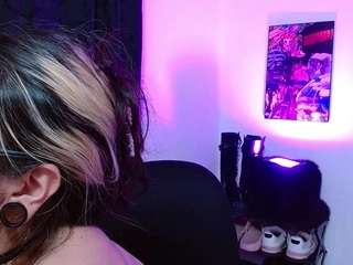 kittymiauu444 webcam model stream image