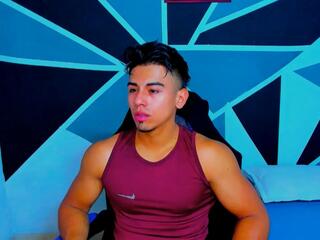 Vinny Oliver webcam model stream image