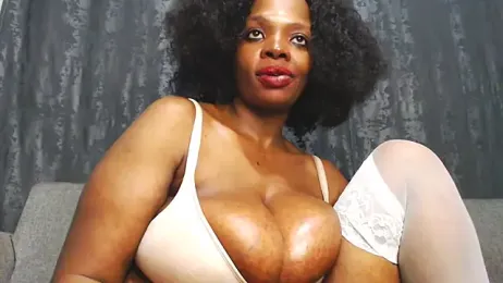 CallyCallienteXxX webcam model stream image