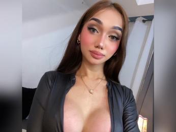 AndreanaThompson webcam model stream image