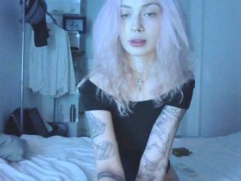 EmilyFlowers webcam model stream image