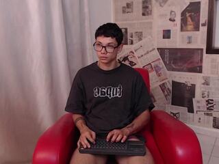 Logan Newman webcam model stream image