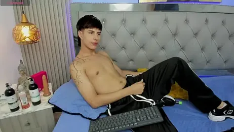 Estiv18_ webcam stripchat model stream image