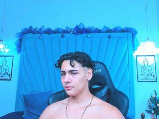 Chris De La Fonde webcam model stream image