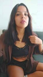 DarkhoneyX webcam model stream image