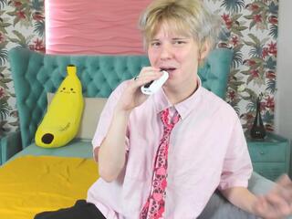 Kevin Monro webcam model stream image