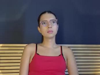 sarasaenz_99 webcam model stream image