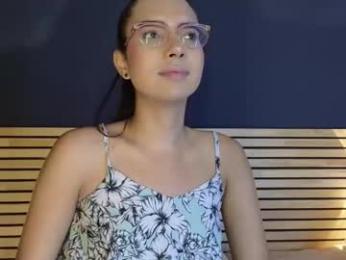 sarasaenz_99 webcam model stream image