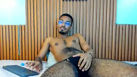 Darwin_mayo webcam model stream image