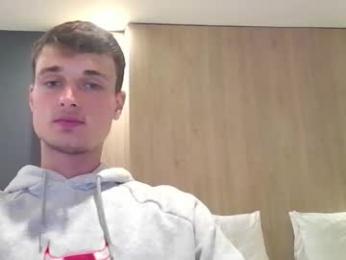 london_tomy webcam model stream image