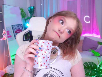 CrazyWine webcam model stream image