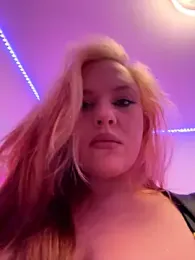 AnjaAmelia webcam model stream image