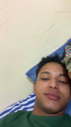 PUTO6x6 webcam model stream image