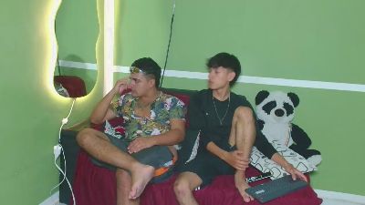 hankhand webcam model stream image