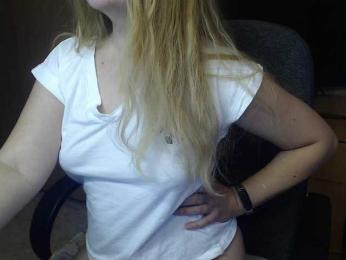 Rinaa webcam model stream image