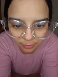 La_pe_que webcam model stream image