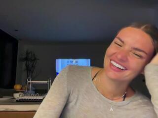 Anais A webcam model stream image