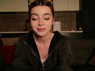 Kim Arrow webcam model stream image