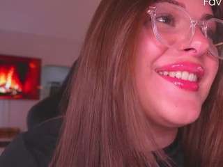 alana-milky webcam model stream image
