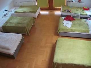 voyeurcam-julmodels-bed-6 webcam model stream image