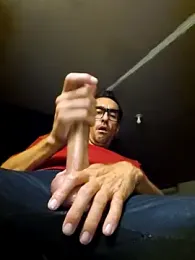 Pumpndeep webcam model stream image