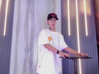 Angel & Noah webcam model stream image