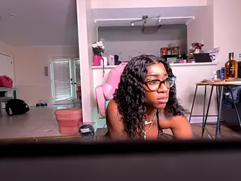 VixenCapri webcam model stream image
