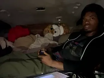 SlimeCrownzOut5 webcam model stream image