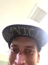 Leshok webcam model stream image