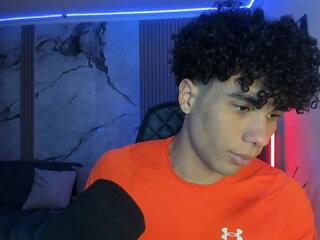 Arthur Stonee webcam model stream image