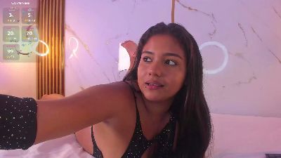 CaroRey webcam model stream image