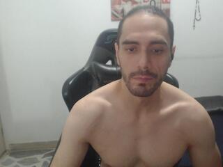 Jusstin I webcam model stream image